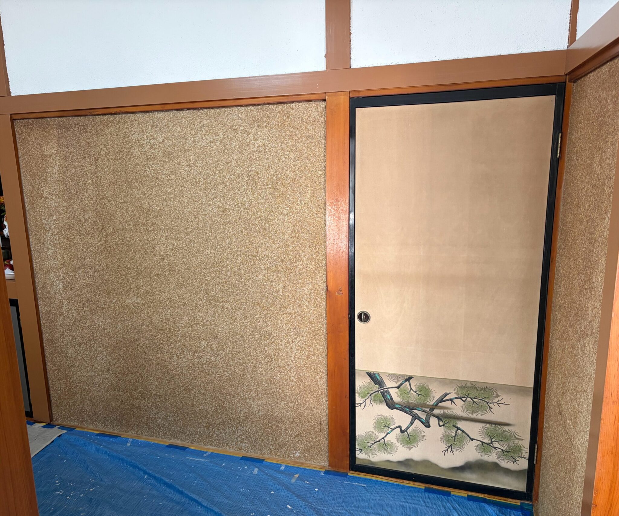 謎の扉発見